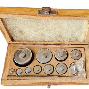 Physical Weight Box 200GM Iron in Wooden Box, for Laboratory